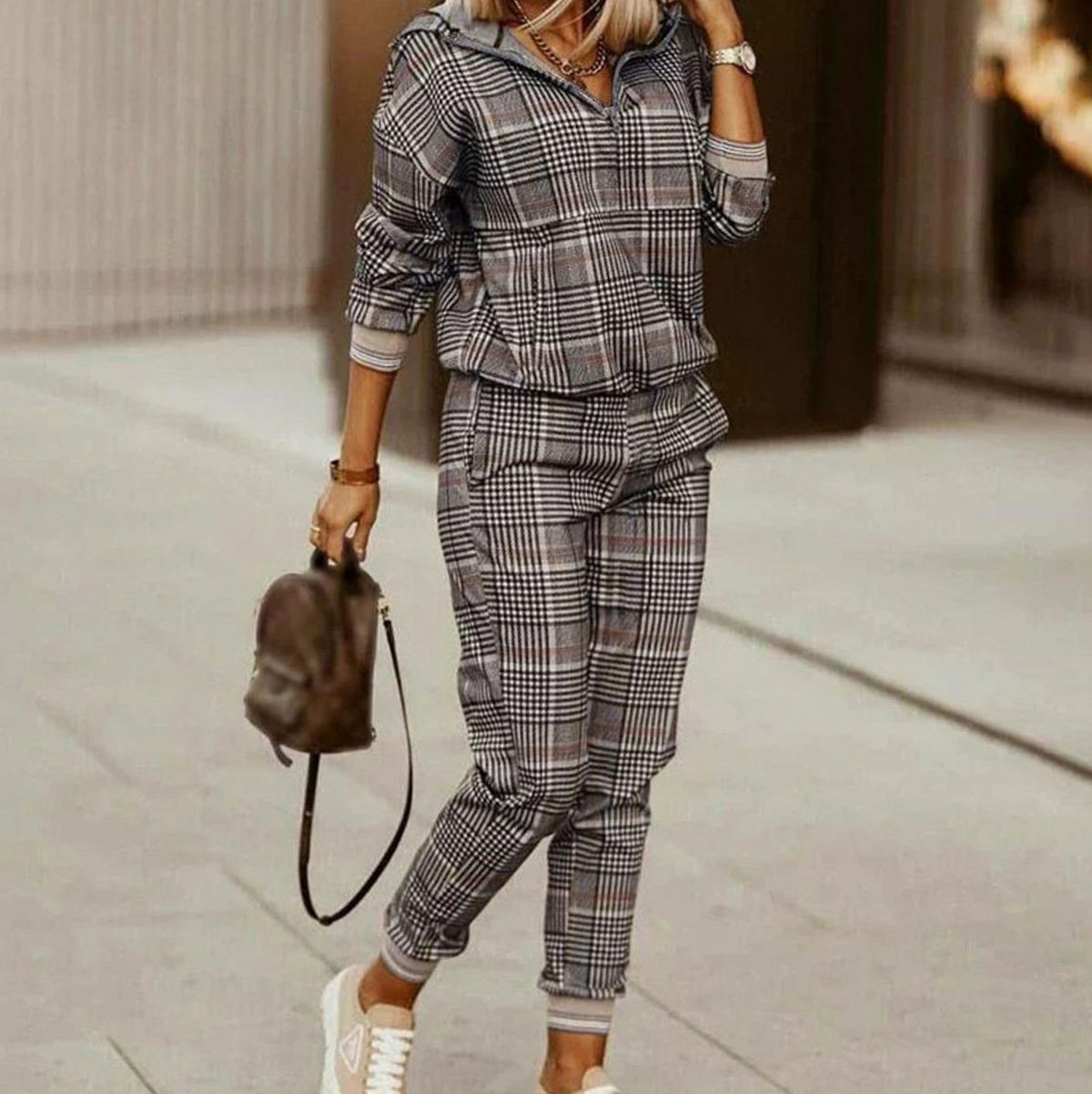 Geometric Half Zip Matching Set